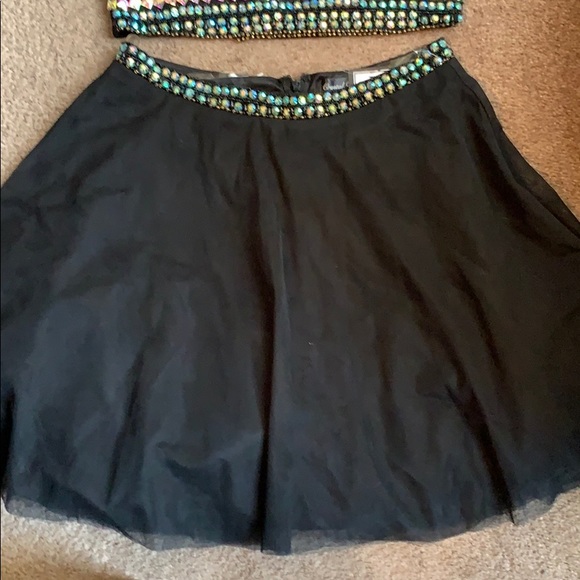 Prom Dress 👗 💎 - Picture 3 of 6